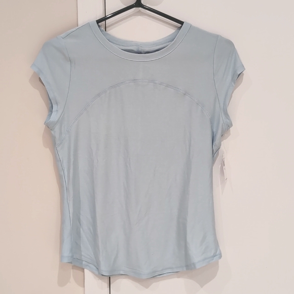 Old Navy Activewear Tee - Picture 1 of 2